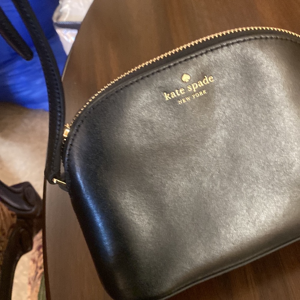 Black crossbody, excellent condition - Picture 2 of 6